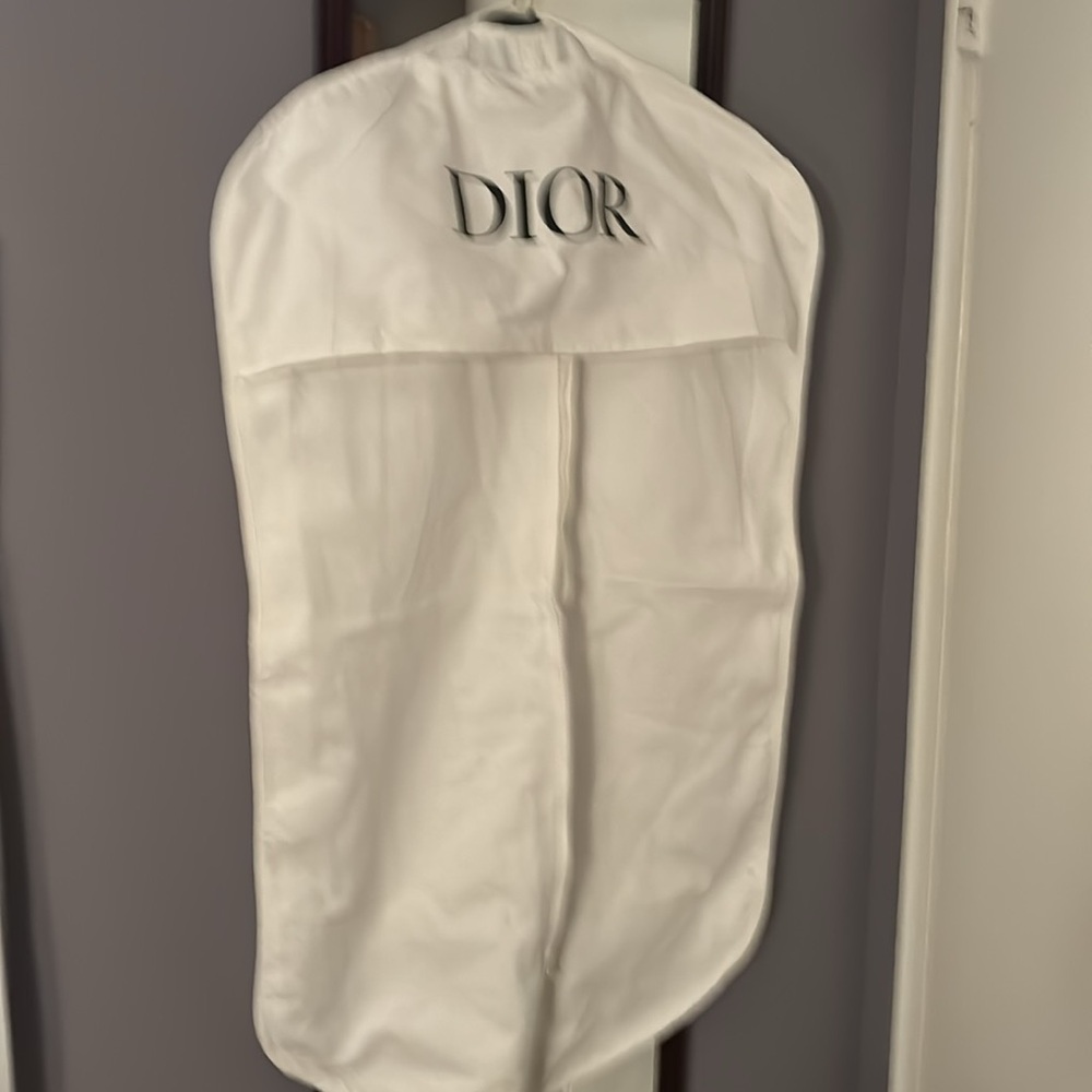 DIOR - Picture 2 of 6